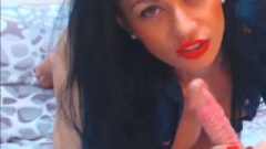 Super Attractive Girl Wanking On Cam HD