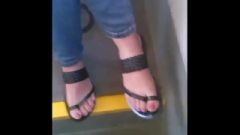 Candid Feet In Sandals With Active Toes CAM06409,10 30.06.2017 HD