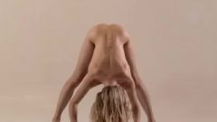 Hairy Teen Mochalkina Shows Us Outstanding Flexibility