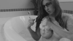 Hot_Milfy_Mom Bath Video Free
